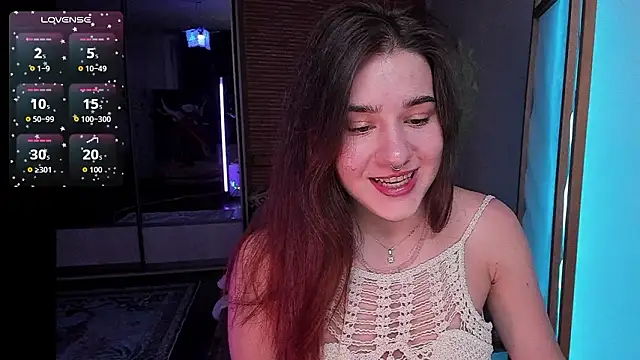 With Elly online show from 15, 3, 2026