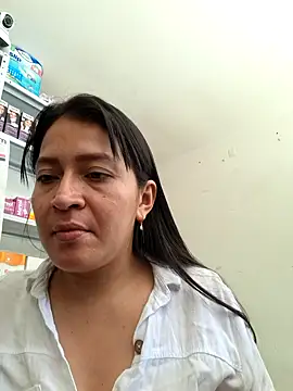 Snapshot of Dr_Edna_naughty chatting on 24, 5, 2026 Dr Edna naughty online show from 24, 5, 2026