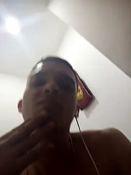 Snapshot of Chachiboo chatting on 11, 4, 2026 Chachiboo online show from 11, 4, 2026