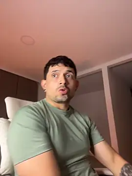 TroyeSavage online show from 23, 4, 2026