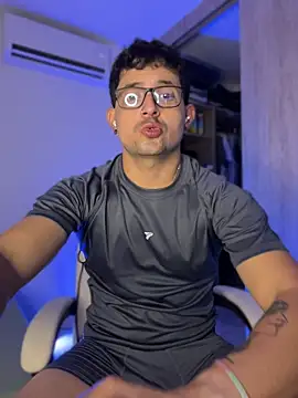 TroyeSavage online show from 24, 6, 2026
