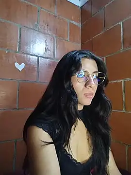 Amanda x1 online show from 9, 4, 2026