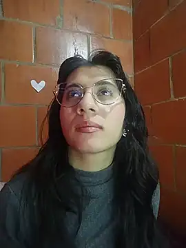 Snapshot of Amanda_x1 chatting on 13, 5, 2026 Amanda x1 online show from 13, 5, 2026