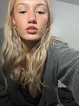 Snapshot of kaci_brooke chatting on 9, 3, 2026 kaci brooke online show from 9, 3, 2026