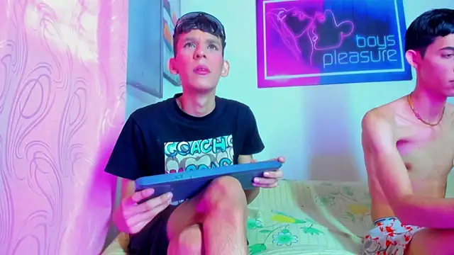 Desire Boys1 online show from 22, 4, 2026