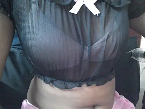 Snapshot of Couplehot00 chatting on 10, 5, 2026 Couplehot00 online show from 10, 5, 2026