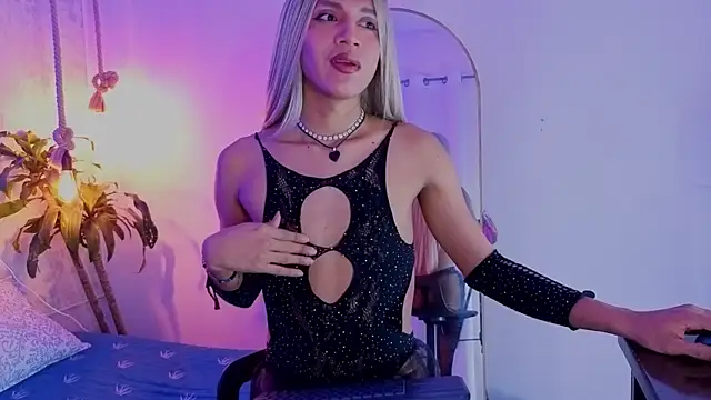 Snapshot of july_quinzel chatting on 11, 6, 2026 july quinzel online show from 11, 6, 2026