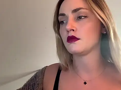 ScarlettSensitive online show from 7, 4, 2026