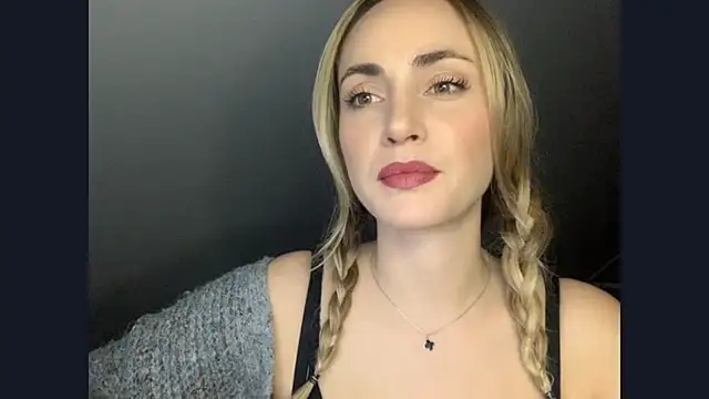 Snapshot of ScarlettSensitive chatting on 15, 5, 2026 ScarlettSensitive online show from 15, 5, 2026