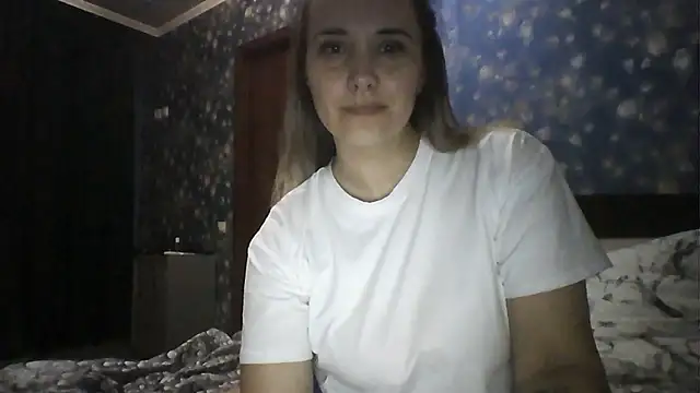 Snapshot of Alisa07qw chatting on 11, 5, 2026 Alisa07qw online show from 11, 5, 2026