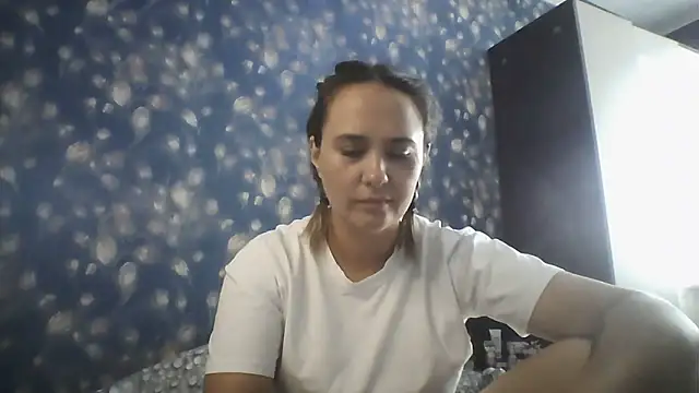 Snapshot of Alisa07qw chatting on 10, 6, 2026 Alisa07qw online show from 10, 6, 2026