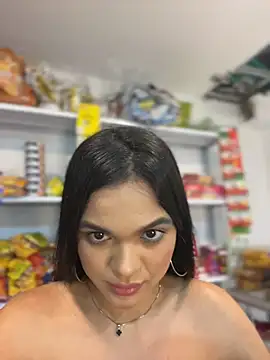 Snapshot of Bella-Ferrer chatting on 27, 5, 2026 Bella-Ferrer online show from 27, 5, 2026