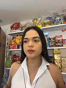 Snapshot of Bella-Ferrer chatting on 10, 6, 2026 Bella-Ferrer online show from 10, 6, 2026