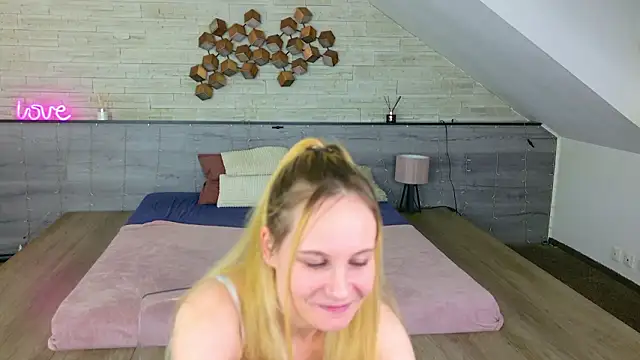 IceBlueBabe online show from 17, 3, 2026