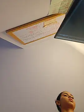 Victoria Evanss online show from 18, 4, 2026