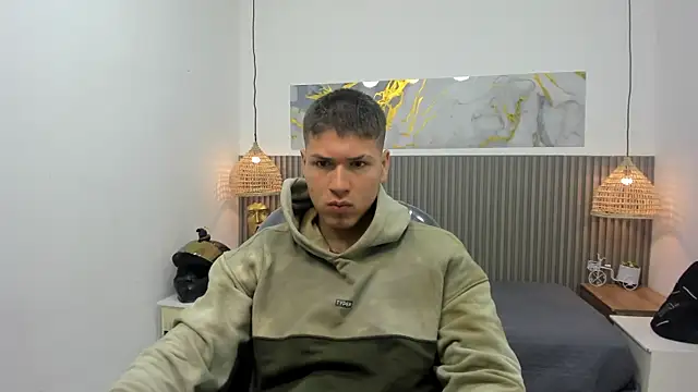 AlessandroFranco online show from 4, 5, 2026