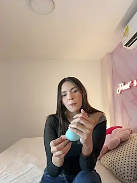 Snapshot of Adalyn_Cute chatting on 14, 5, 2026 Adalyn Cute online show from 14, 5, 2026