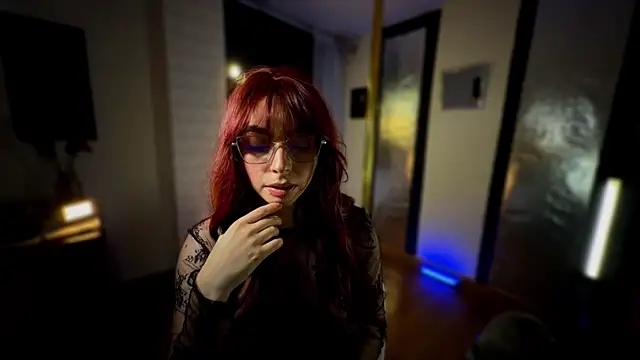 Snapshot of EroticMaze chatting on 13, 5, 2026 EroticMaze online show from 13, 5, 2026