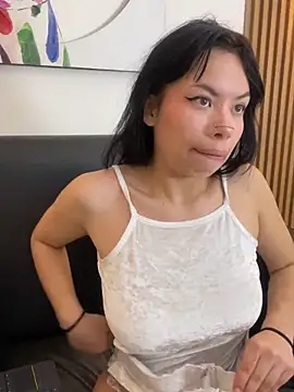 Queen Chanel XXX online show from 1, 4, 2026