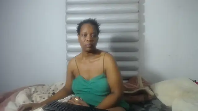 Snapshot of JoycyQueen chatting on 2, 5, 2026 JoycyQueen online show from 2, 5, 2026