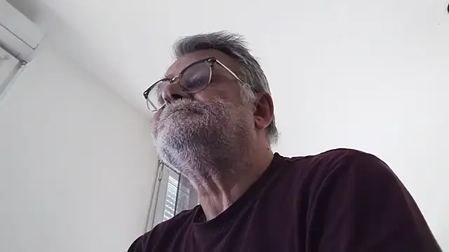Snapshot of oura chatting on 23, 5, 2026 oura online show from 23, 5, 2026