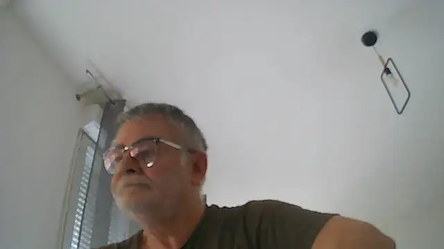 Snapshot of oura chatting on 3, 7, 2026 oura online show from 3, 7, 2026