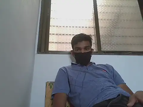 Snapshot of Roy3_2 chatting on 7, 5, 2026 Roy3 2 online show from 7, 5, 2026