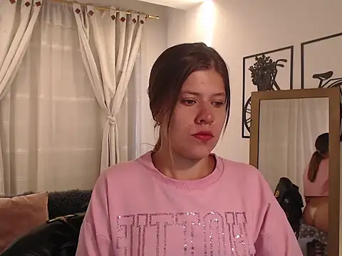 Moonna linnda online show from 12, 3, 2026