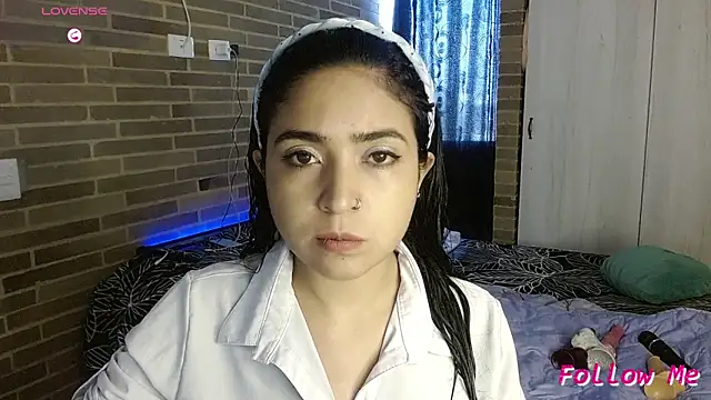 sweet-little online show from 26, 3, 2026