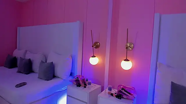 luna veega online show from 16, 4, 2026