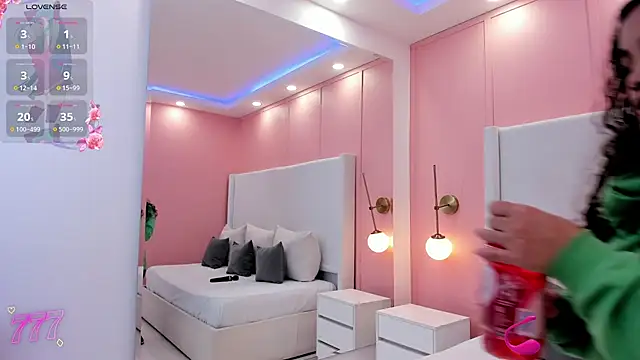 luna veega online show from 29, 4, 2026