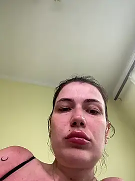 Snapshot of Cutee_Erika chatting on 17, 7, 2026 Cutee Erika online show from 17, 7, 2026
