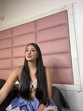 Snapshot of AmaranttayLunay chatting on 4, 6, 2026 AmaranttayLunay online show from 4, 6, 2026