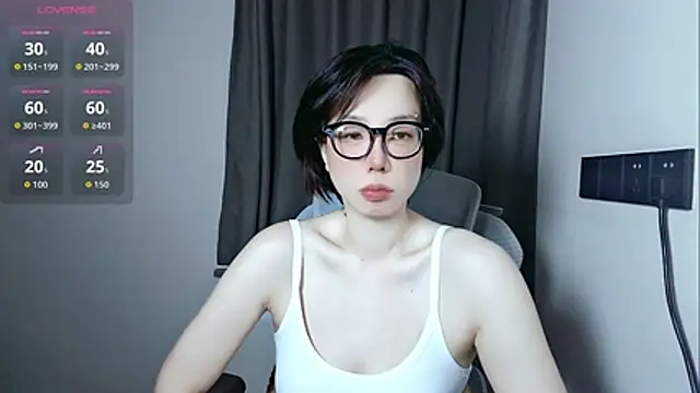 Snapshot of lin_lin_520_520 chatting on 8, 8, 2026 lin lin 520 520 online show from 8, 8, 2026