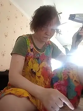  LOLA-LOLA  online show from 4, 7, 2026