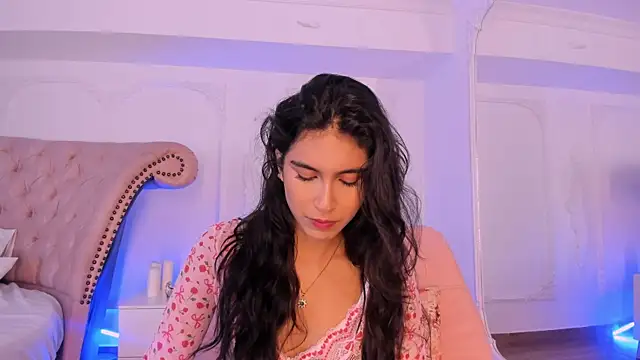 Snapshot of LucianaBlanco_ chatting on 13, 5, 2026 LucianaBlanco online show from 13, 5, 2026