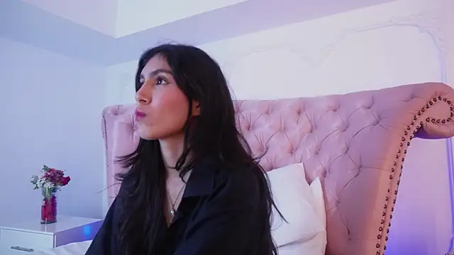 LucianaBlanco  online show from 19, 7, 2026