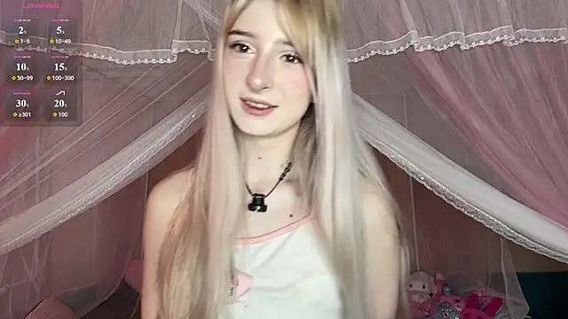 Snapshot of OnlyEva1 chatting on 6, 6, 2026 OnlyEva1 online show from 6, 6, 2026