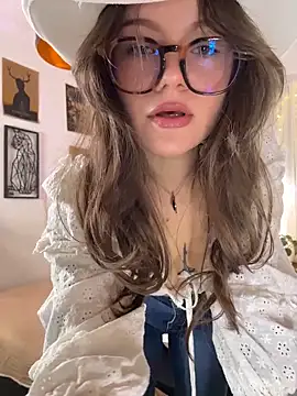 Snapshot of Tallulah_Kinky chatting on 21, 4, 2026 Tallulah Kinky online show from 21, 4, 2026