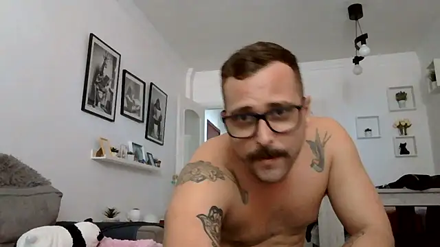 Snapshot of yanick931 chatting on 9, 6, 2026 yanick931 online show from 9, 6, 2026