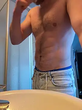Snapshot of spicycute19 chatting on 9, 5, 2026 spicycute19 online show from 9, 5, 2026