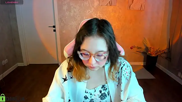 Snapshot of Aleks-caster chatting on 14, 4, 2026 Aleks-caster online show from 14, 4, 2026