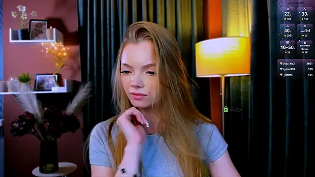 Snapshot of maddy_moah chatting on 20, 4, 2026 maddy moah online show from 20, 4, 2026