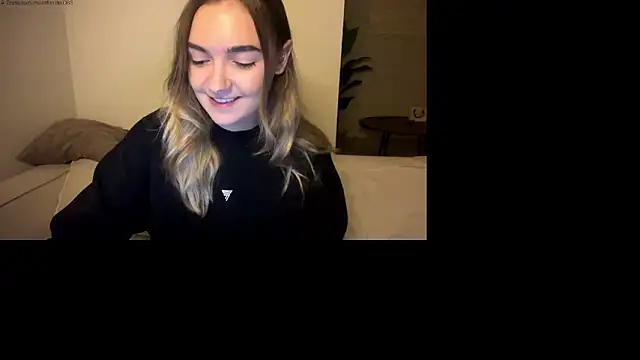 RoxyWet online show from 5, 6, 2026