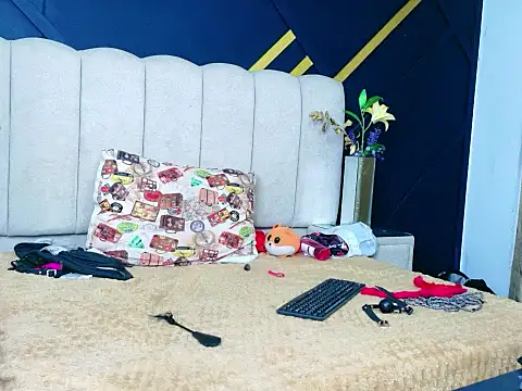 NikiEvanz online show from 24, 4, 2026