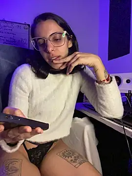 Snapshot of Poison_Ivy_29 chatting on 9, 7, 2026 Poison Ivy 29 online show from 9, 7, 2026
