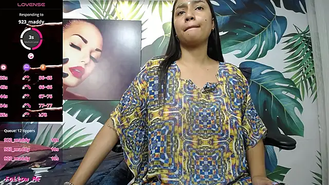 Snapshot of shakti_moumita chatting on 30, 4, 2026 shakti moumita online show from 30, 4, 2026