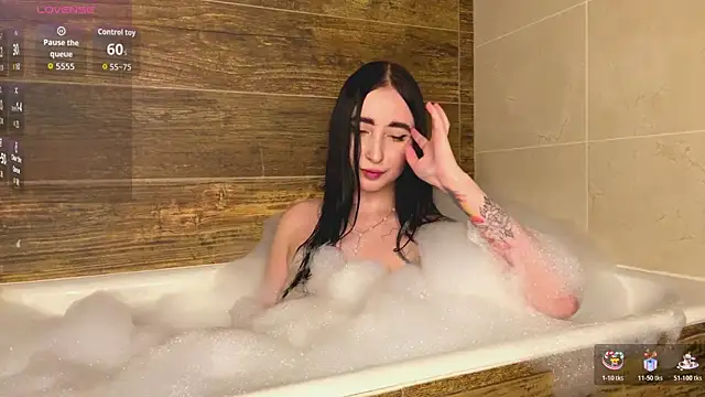 LizzyMooore online show from 8, 5, 2026