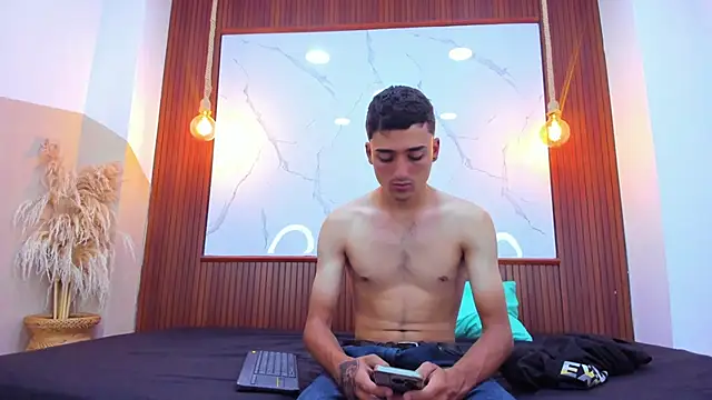 Hadrian Torres online show from 14, 3, 2026