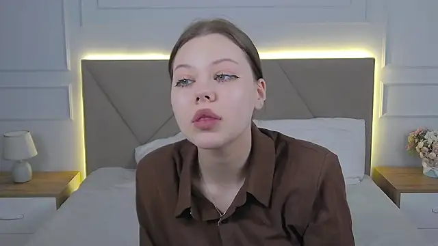 Sophie Rays online show from 12, 3, 2026